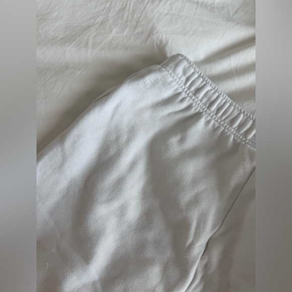 Aritzia TNA Cozy Sweatfleece Mega Sweatpant - Picture 3 of 3